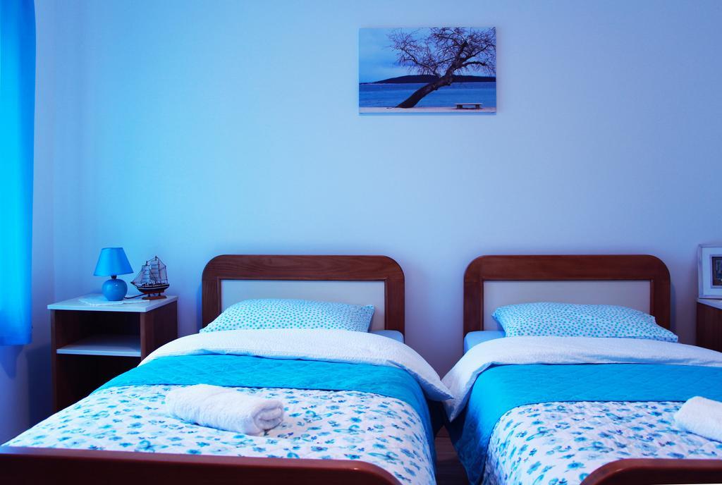 Apartment Ljubica Kastel Gomilica Kaštela Екстериор снимка